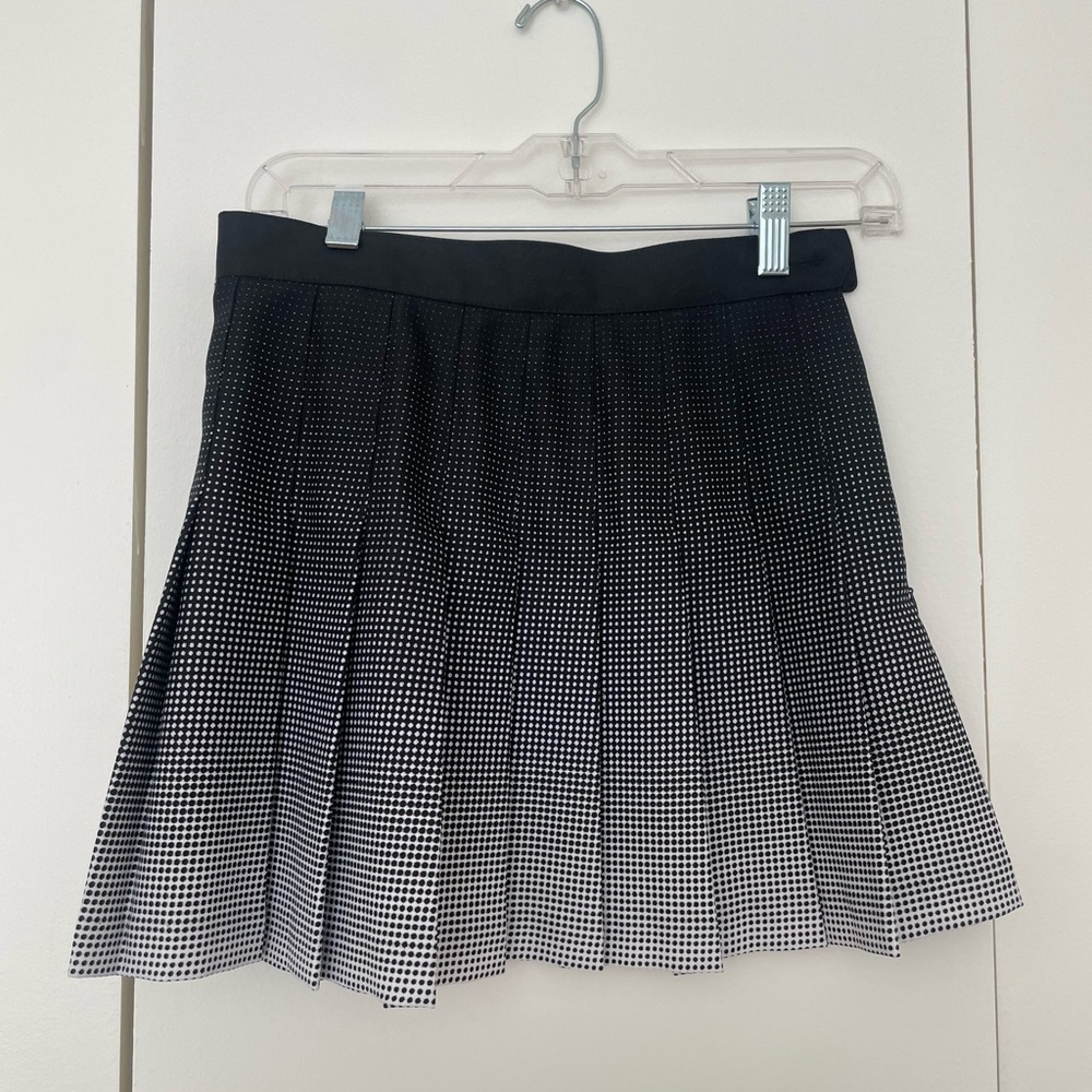 Black and white pleated skirt - American Apparel